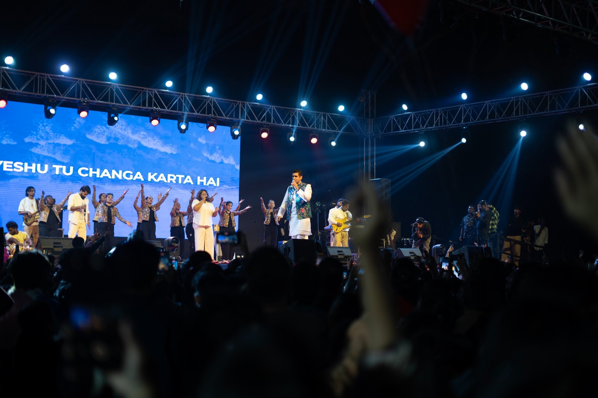 Live worship crowd